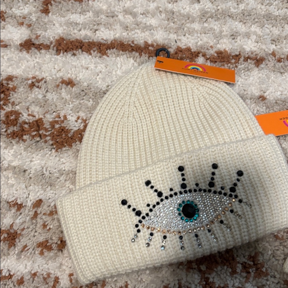 Eye Design Cream Beanie and Gloves Set Kurt Geiger. - Picture 5 of 6